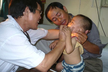 Phòng viêm đường hô hấp tái phát mùa lạnh ở trẻ nhỏ