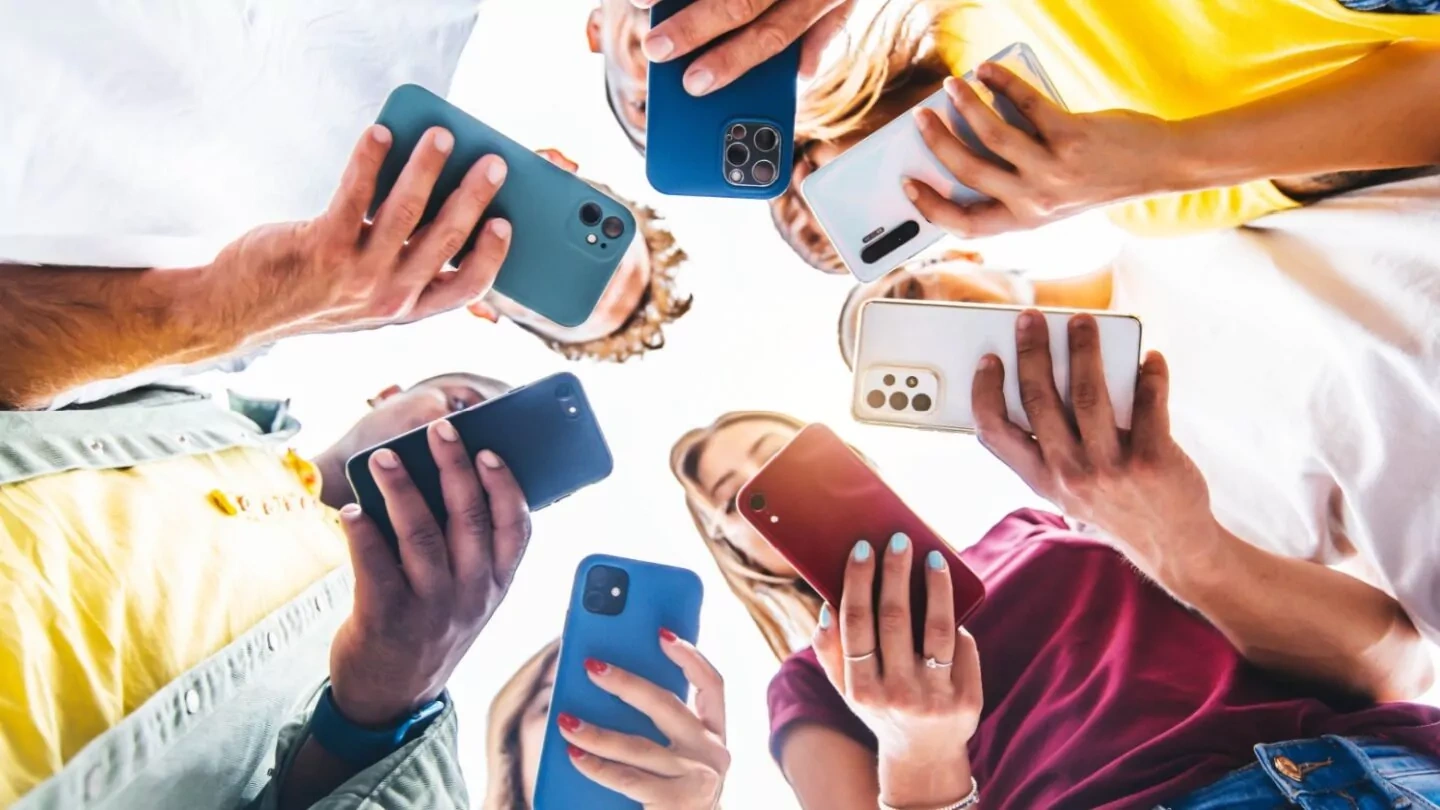 Gen Z tiêu tiền thế nào, hiểu để marketing cho đúng