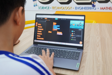 Vụ Phó giáo sư bị tố bán nghiên cứu: Sở hữu con người có sở hữu trí tuệ?