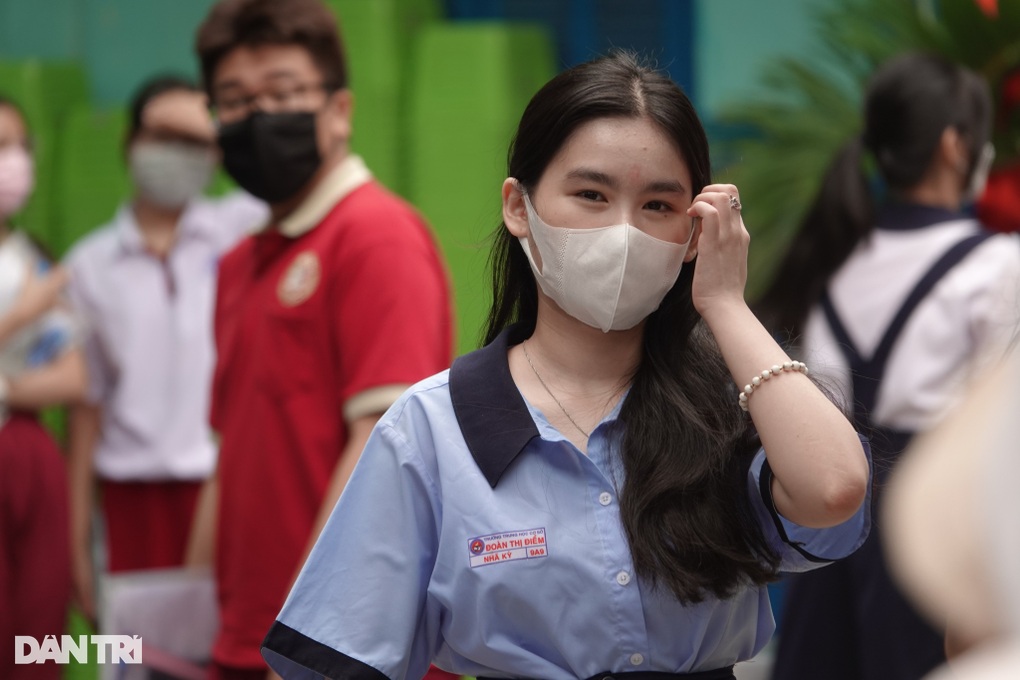 Đề thi và đáp án gợi ý môn toán vào lớp 10 TPHCM năm 2023 - 12 Đề thi và đáp án gợi ý môn toán vào lớp 10 TPHCM năm 2023 - 12