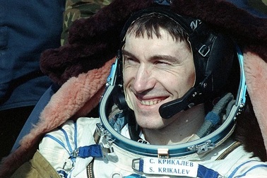 Chuyện ít biết về phi hành gia mắc kẹt ngoài không gian, sống sót kỳ diệu