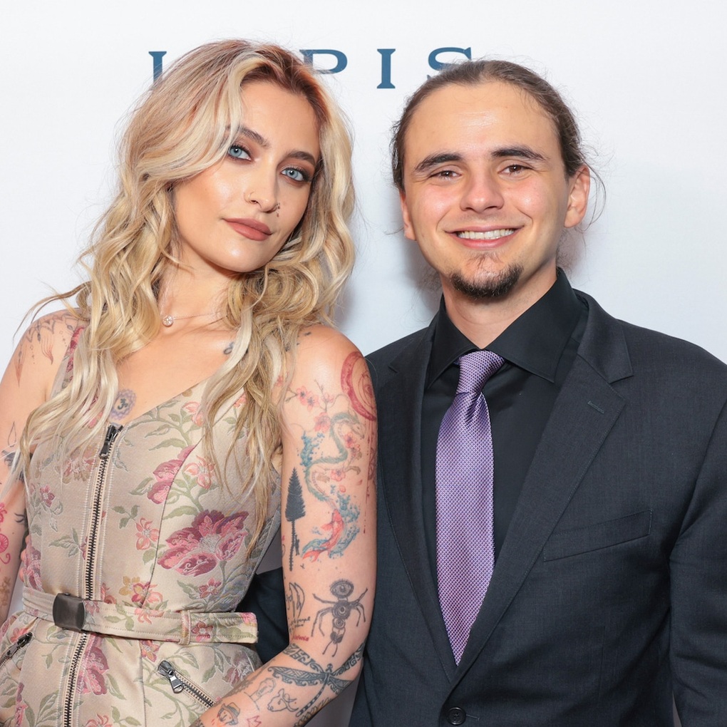 Gia đình Michael Jackson đâm đơn kiện, đòi lại tài sản trị giá 1 triệu USD - 3 Gia đình Michael Jackson đâm đơn kiện, đòi lại tài sản trị giá 1 triệu USD - 3