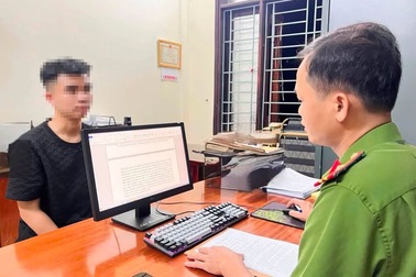 Thanh niên trộm thiết bị điện trị giá nhiều tỷ đồng để cá độ bóng đá