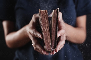 Trả sách quá hạn cho thư viện sau 52 năm, tự động gửi 3 triệu đồng tiền phạt