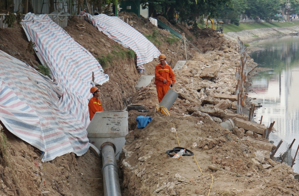 Cận cảnh công trình tách nước thải khỏi sông Tô Lịch - 11 Cận cảnh công trình tách nước thải khỏi sông Tô Lịch - 11