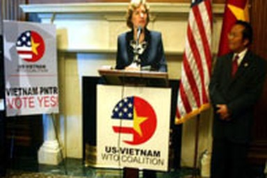 PNTR: "Việt Nam lại bị bắt làm con tin"