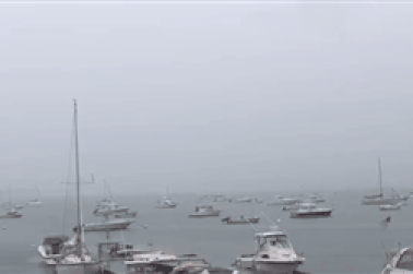 Video thuyền buồm nổ như bom khi bị sét đánh tại Mỹ