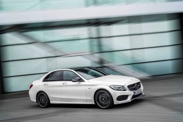 Mercedes-Benz C450 AMG 4Matic 2015 ra mắt
