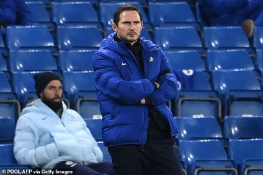 Chelsea thua sốc Man City: "Tiền tấn không đè được... chết người"