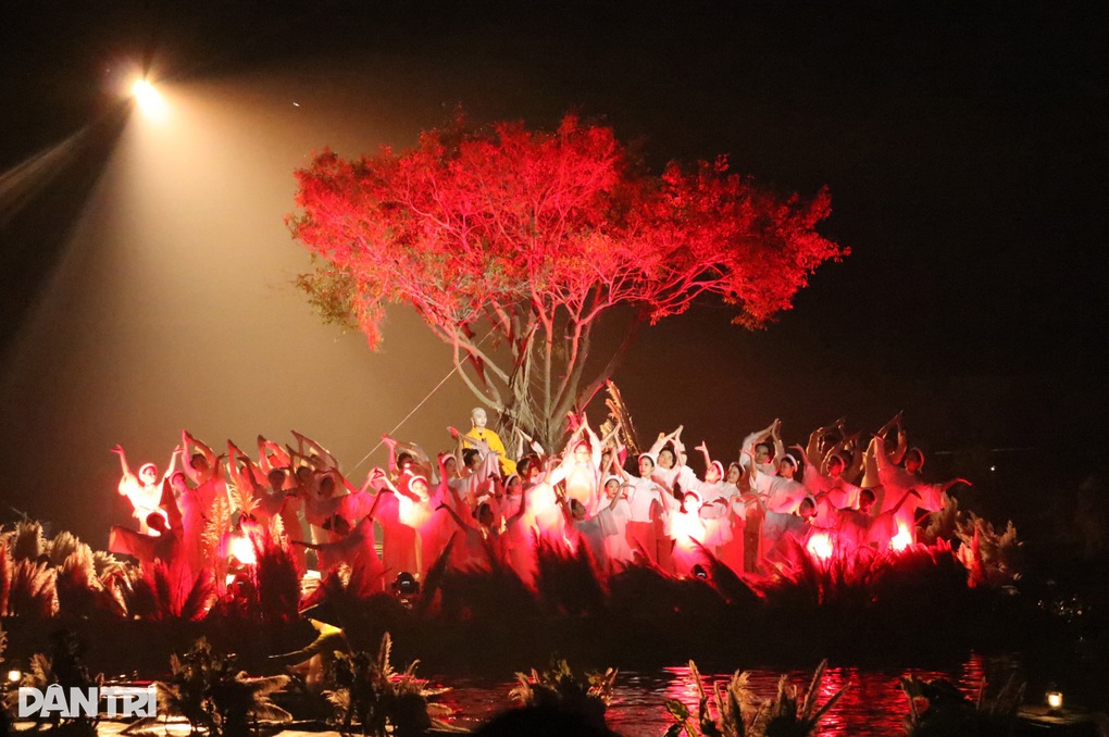 Khai mạc Festival Ninh Bình Sắc màu di sản - Hội tụ và lan tỏa - 1 Khai mạc Festival Ninh Bình Sắc màu di sản - Hội tụ và lan tỏa - 1