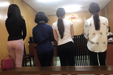 Thí sinh hoa hậu môi giới mại dâm cao cấp và sẵn sàng... "đi khách"