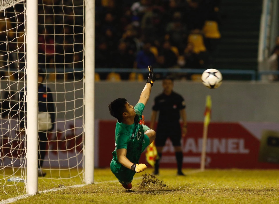 Tuyển Việt Nam 3-2 U22 Việt Nam: Văn Quyết, Đức Chinh ghi bàn - 6 Tuyển Việt Nam 3-2 U22 Việt Nam: Văn Quyết, Đức Chinh ghi bàn - 6