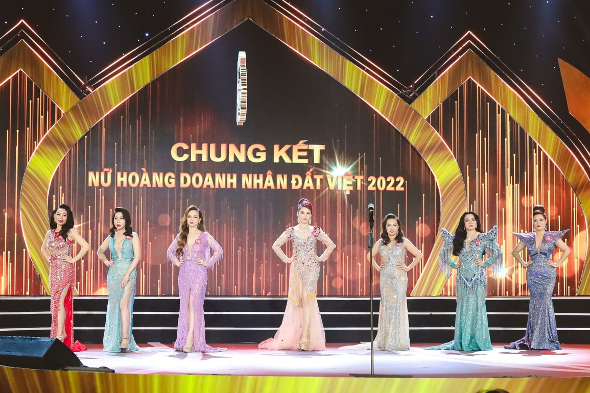 Doanh nhân Nguyễn Thị Thanh Thúy đăng quang Nữ hoàng doanh nhân đất Việt 2022 - 3 Doanh nhân Nguyễn Thị Thanh Thúy đăng quang Nữ hoàng doanh nhân đất Việt 2022 - 3