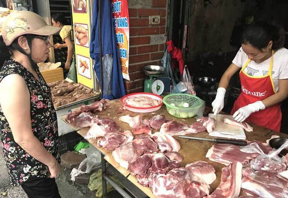 “Bão giá” thịt lợn gia tăng, Chính phủ quyết định nhập khẩu “bù” thiếu hụt - 2 “Bão giá” thịt lợn gia tăng, Chính phủ quyết định nhập khẩu “bù” thiếu hụt - 2