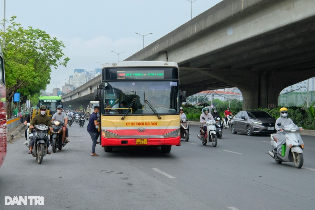 Chất lượng xe buýt: Thượng đế buồn thượng đế bỏ đi? - 2 Chất lượng xe buýt: Thượng đế buồn thượng đế bỏ đi? - 2