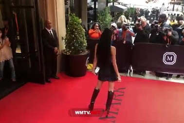 HoYeon Jung thu hút sự chú ý khi dự Met Gala