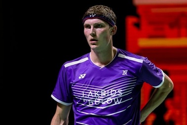 Axelsen thua sốc, lỡ cơ hội soán ngôi số 1 thế giới cầu lông