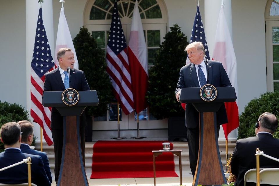 Ông Trump muốn “nắn gân” Nga khi điều quân từ Đức tới Ba Lan - 1 Ông Trump muốn “nắn gân” Nga khi điều quân từ Đức tới Ba Lan - 1