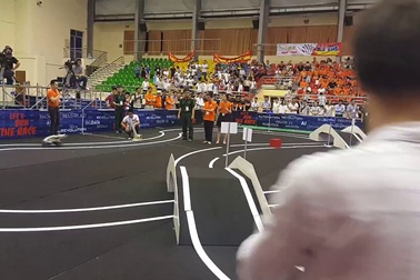 Trận chung kết đầy căng thẳng giữa đội đến từ trường Học viện Kỹ thuật quân sự và Trường đại học Bách khoa Hà Nội.