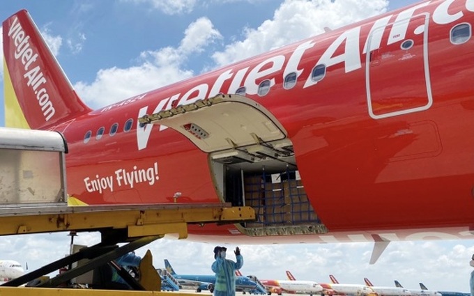 Chuyến bay Vietjet chở 200 máy thở cao cấp, hiện đại từ Đức đã hạ cánh