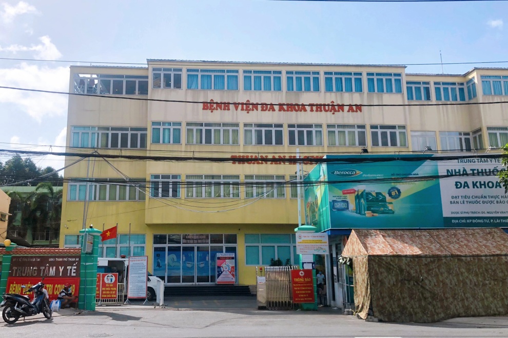 Những bước chân vội và đôi bàn tay run giữa điểm nóng Covid-19 - 3 Những bước chân vội và đôi bàn tay run giữa điểm nóng Covid-19 - 3