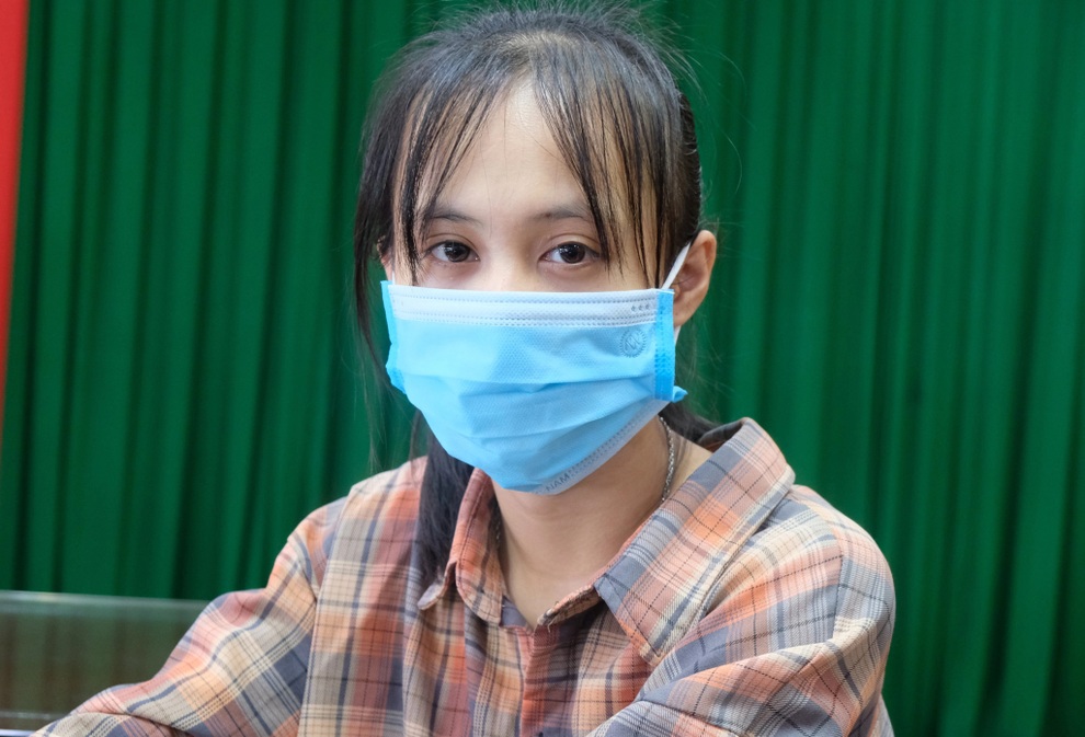 Nữ sinh chăn bò thuê mang cả bầu trời ước mơ tới giảng đường đại học - 3 Nữ sinh chăn bò thuê mang cả bầu trời ước mơ tới giảng đường đại học - 3