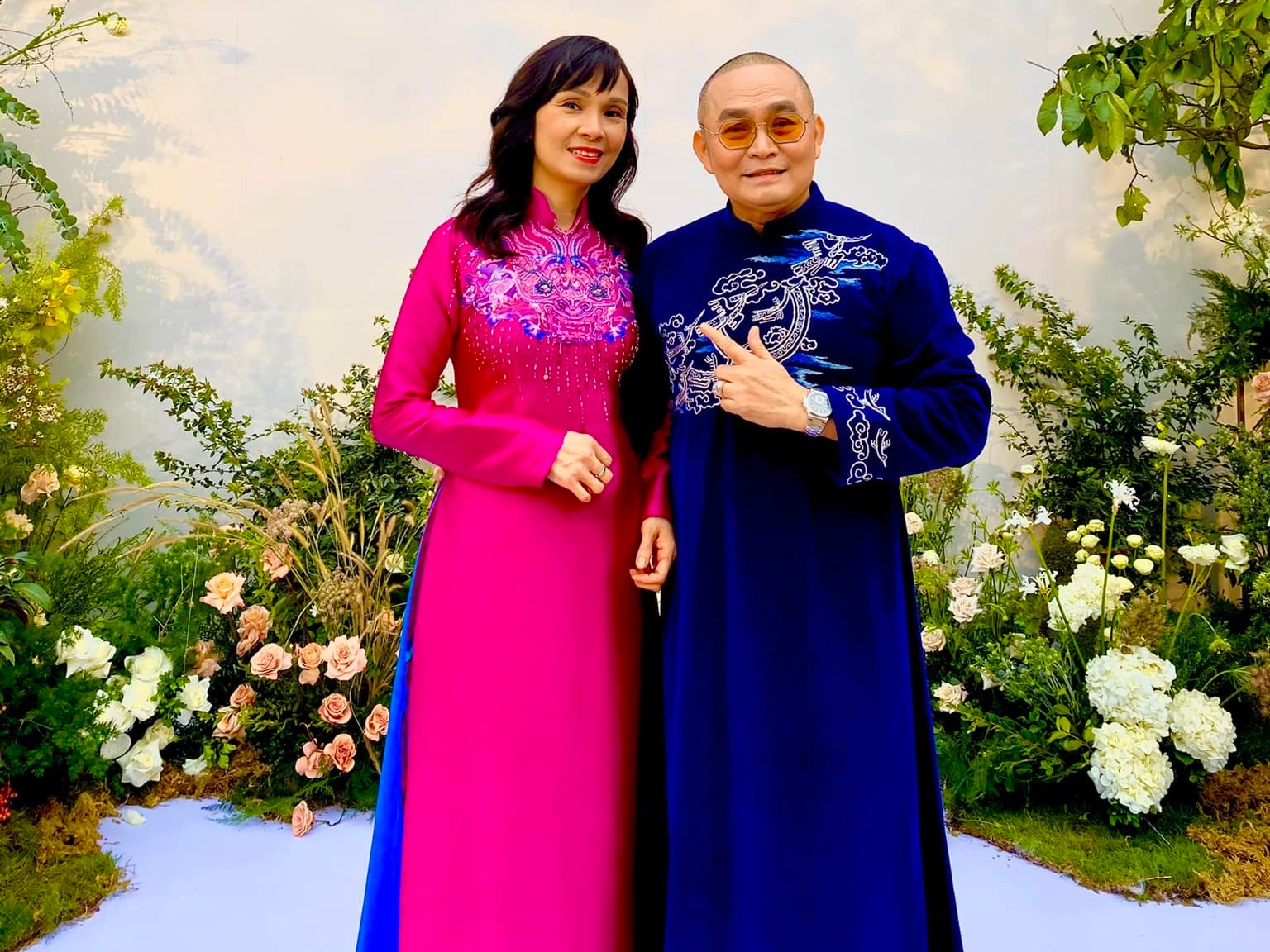 Nhan sắc bà xã là hoa hậu phố cổ, nắm kinh tế của Xuân Hinh - 7 Nhan sắc bà xã là hoa hậu phố cổ, nắm kinh tế của Xuân Hinh - 7