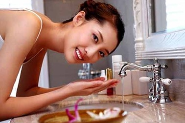 Công thức dưỡng trắng da đón Tết cho phụ nữ