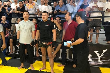 Võ sư Nam Anh Kiệt thua knock-out Lưu Cường sau 6 phút