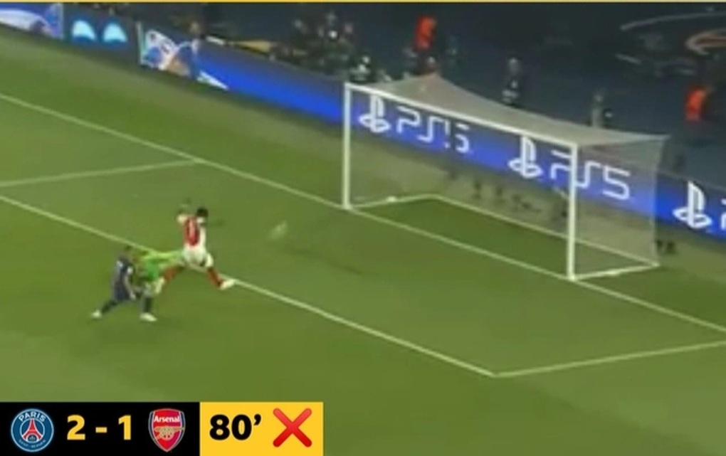 Ngôi sao Arsenal gây sốc khi bỏ lỡ cơ hội không tưởng trước gôn trống - 1 Ngôi sao Arsenal gây sốc khi bỏ lỡ cơ hội không tưởng trước gôn trống - 1