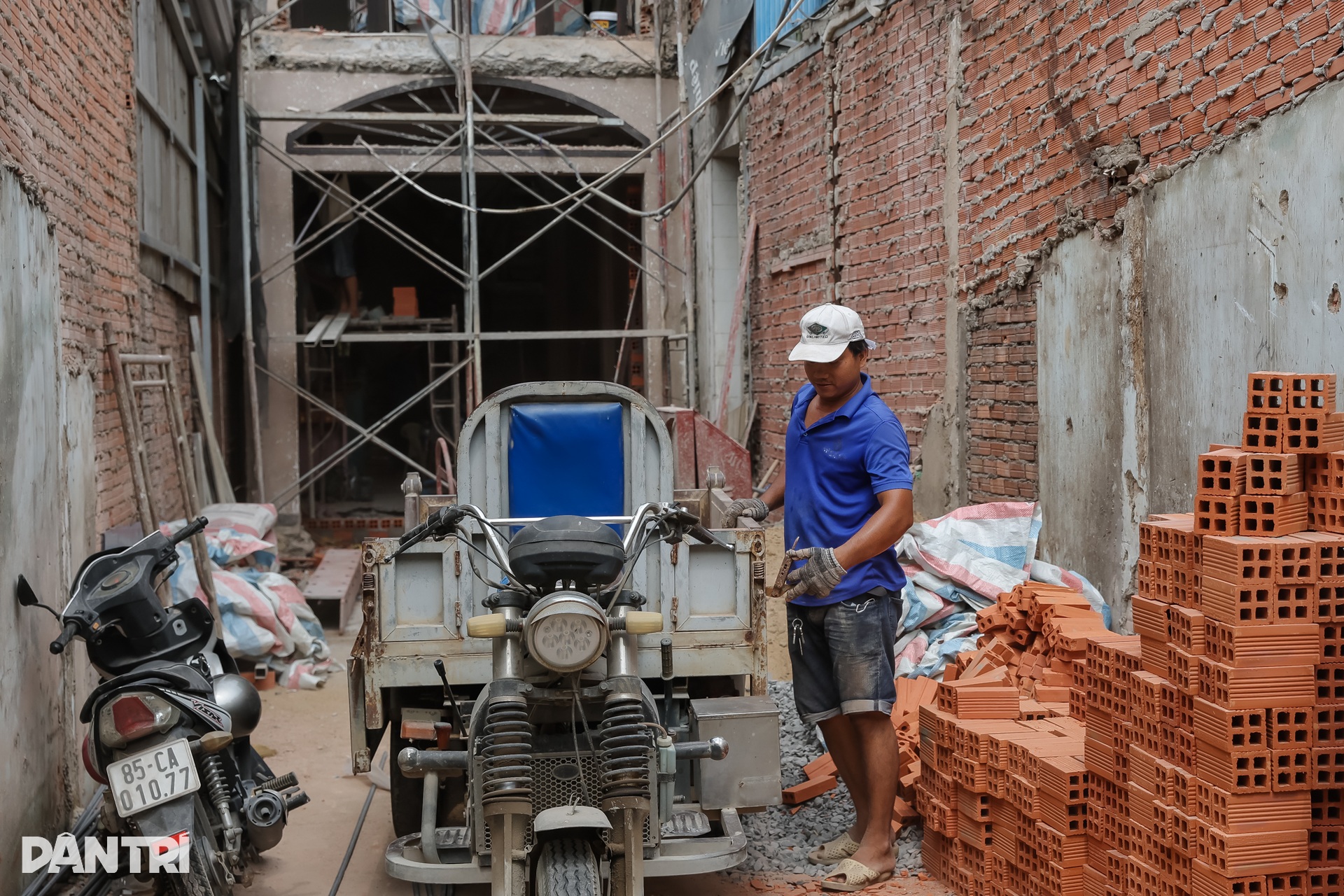 Hàng trăm hộ dân tháo dỡ nhà, bàn giao mặt bằng mở rộng quốc lộ 13 ở TPHCM - 10