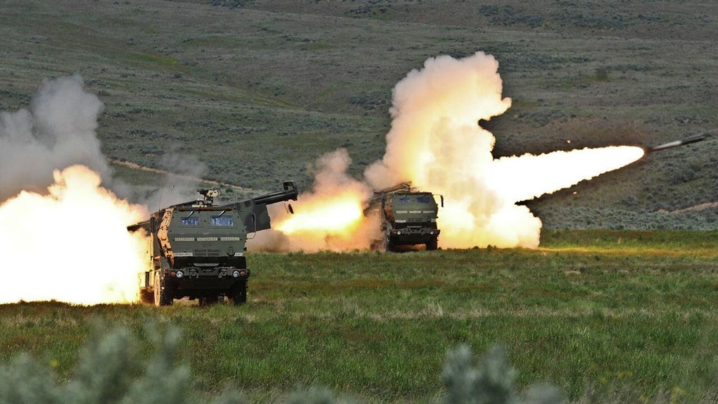 Hỏa thần HIMARS của Ukraine đánh sập cầu chiến lược ở miền Nam - 1 Hỏa thần HIMARS của Ukraine đánh sập cầu chiến lược ở miền Nam - 1