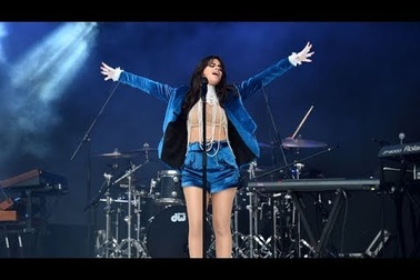 Shawn Mendes hát cùng Camila Cabello