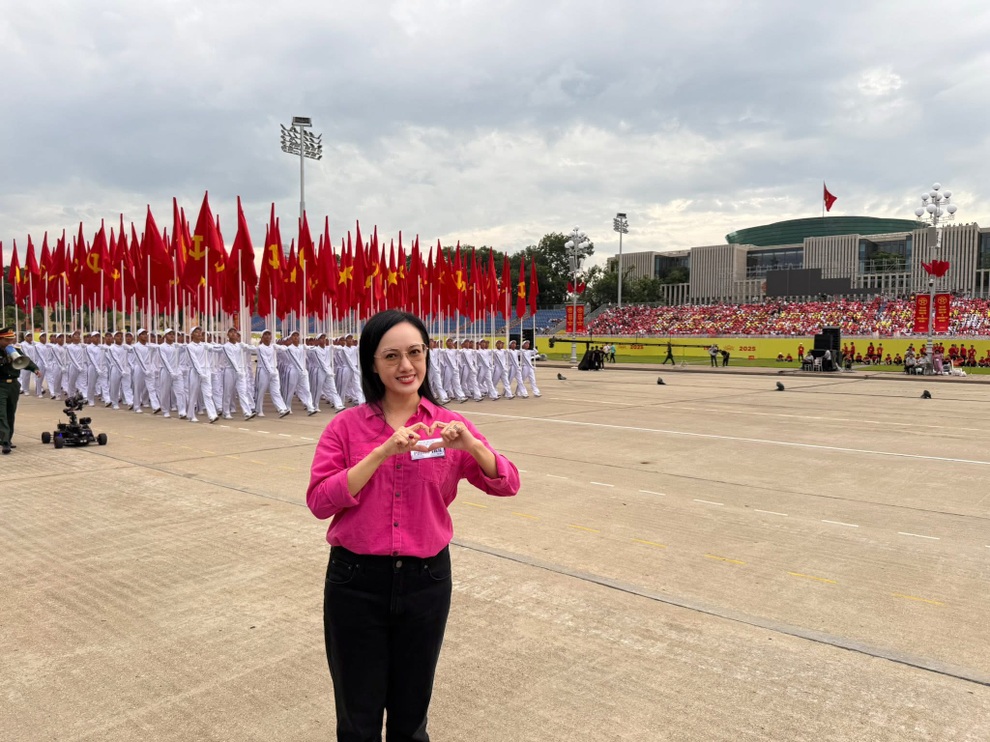 BTV Hoài Anh đọc thuyết minh A80: “Lần đầu tiên trong đời, tôi rất áp lực” - 1 BTV Hoài Anh đọc thuyết minh A80: “Lần đầu tiên trong đời, tôi rất áp lực” - 1