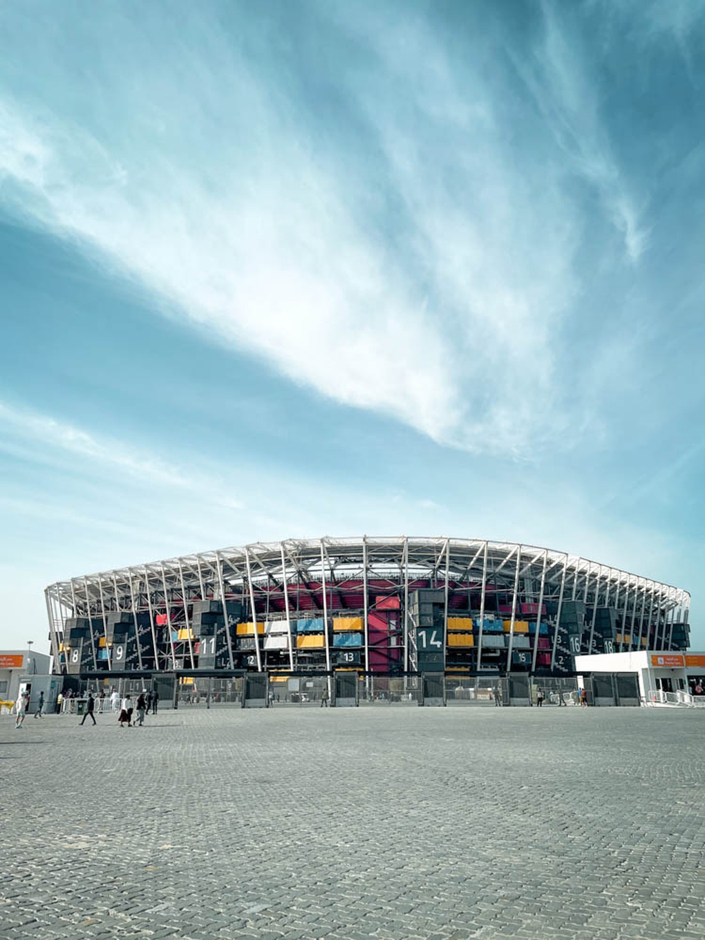 Sân vận động World Cup 2022 làm từ 974 container, dễ tháo dỡ sang nơi khác - 2 Sân vận động World Cup 2022 làm từ 974 container, dễ tháo dỡ sang nơi khác - 2