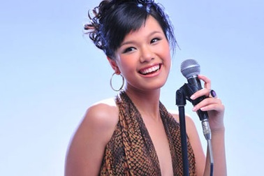 Bước khởi điểm của nghề ca sĩ