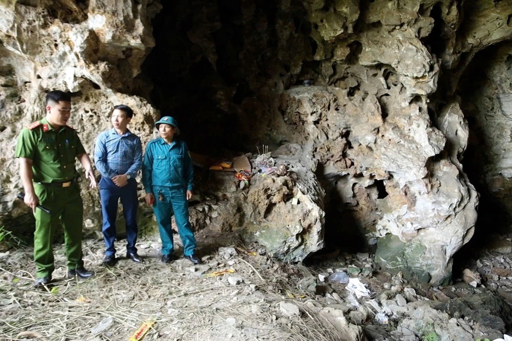 Vụ phát hiện nhiều bộ xương trong hang đá: Nghi đưa từ nơi khác đến - 1 Vụ phát hiện nhiều bộ xương trong hang đá: Nghi đưa từ nơi khác đến - 1