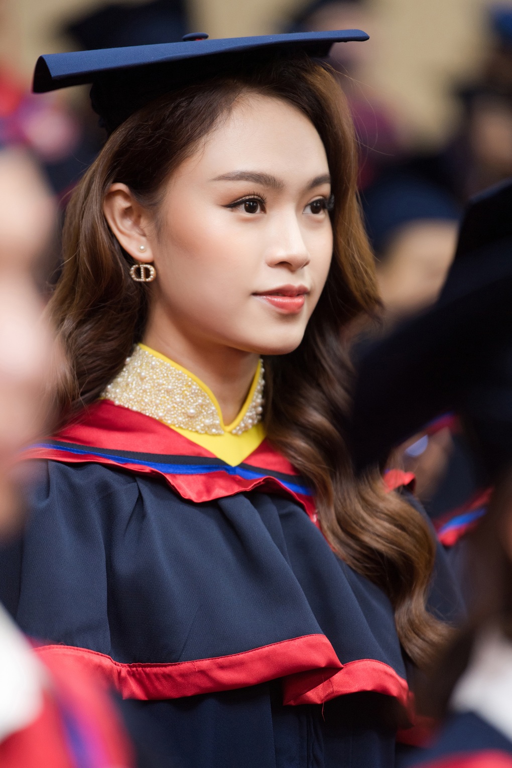 Người đẹp học giỏi Phùng Bảo Ngọc Vân tốt nghiệp Thạc sĩ điểm số cao - 1 Người đẹp học giỏi Phùng Bảo Ngọc Vân tốt nghiệp Thạc sĩ điểm số cao - 1