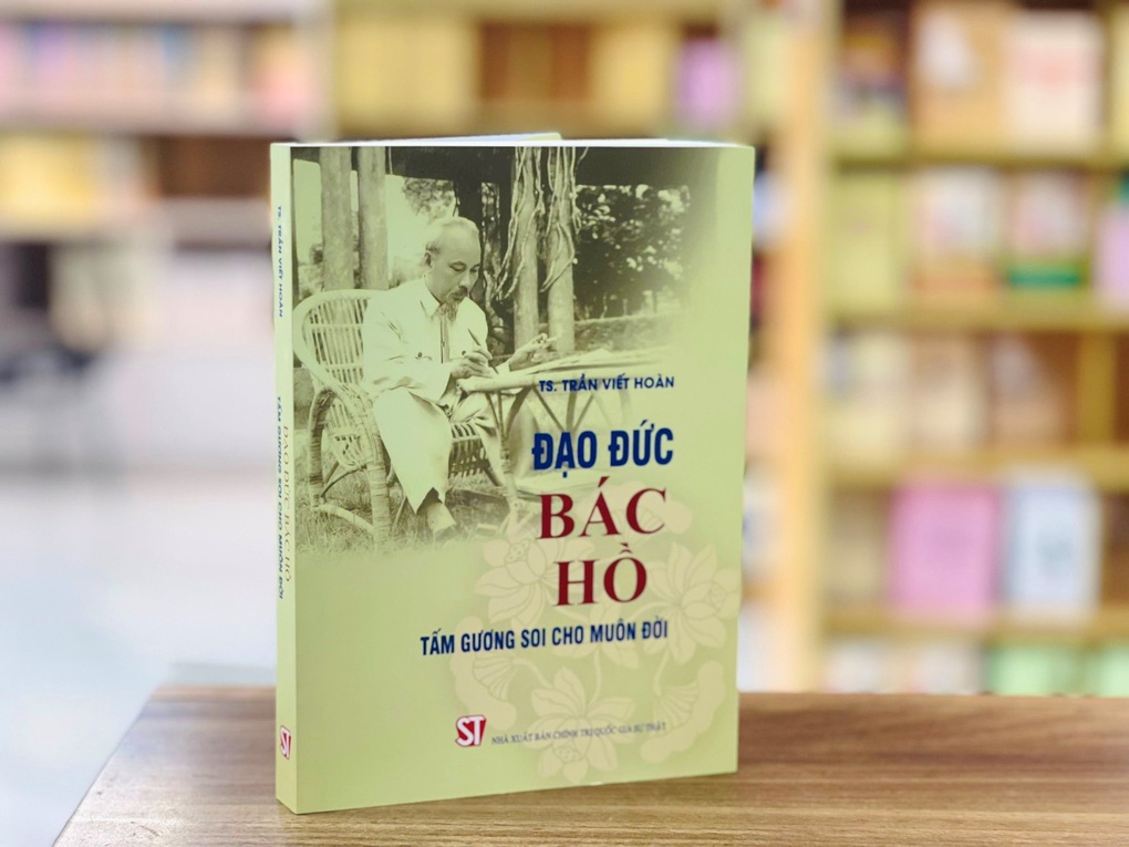 Xuất bản hai cuốn sách về tư tưởng, đạo đức, phong cách Hồ Chí Minh - 1 Xuất bản hai cuốn sách về tư tưởng, đạo đức, phong cách Hồ Chí Minh - 1