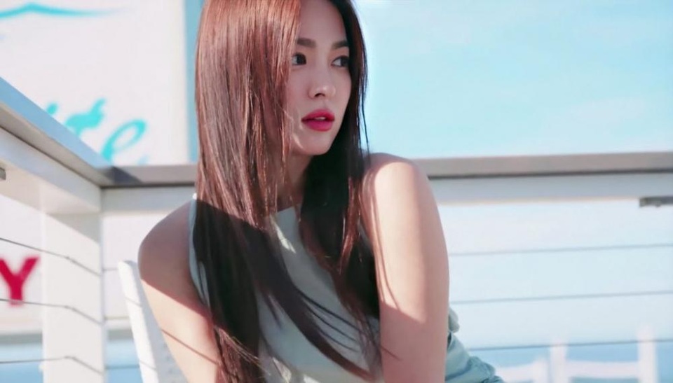 Song Hye Kyo hậu ly hôn: “Tôi thích một mình lúc nửa đêm” - 14 Song Hye Kyo hậu ly hôn: “Tôi thích một mình lúc nửa đêm” - 14