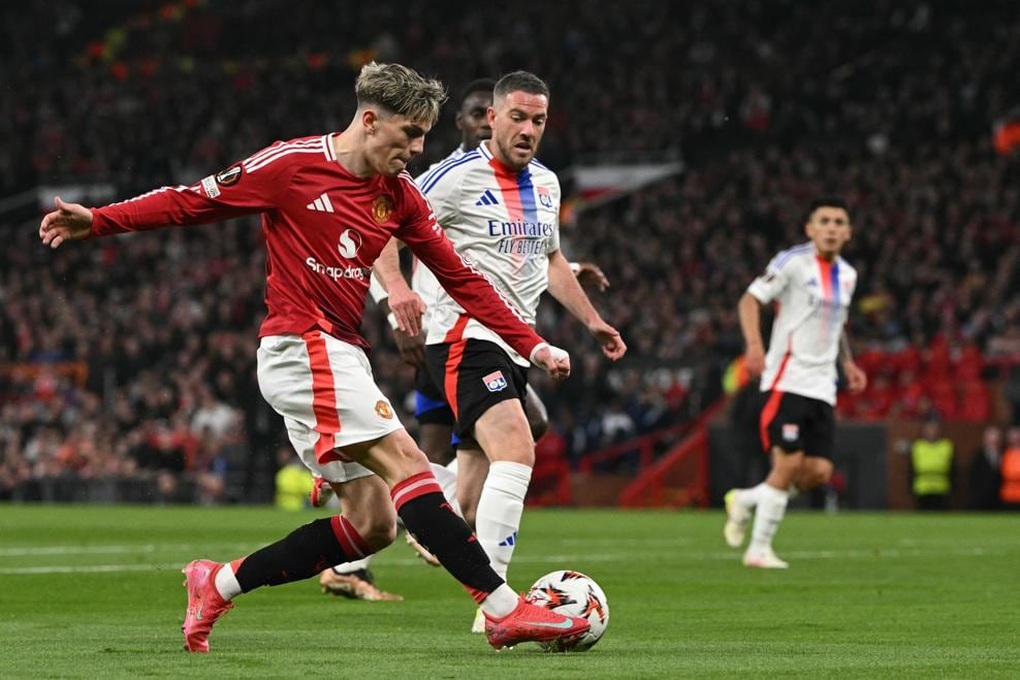 Man Utd hạ Lyon, vào bán kết Europa League theo kịch bản khó tin - 2 Man Utd hạ Lyon, vào bán kết Europa League theo kịch bản khó tin - 2