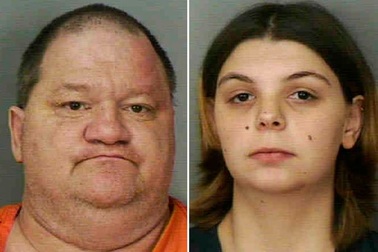 Bố mẹ ăn buffet bỏ con chết đói