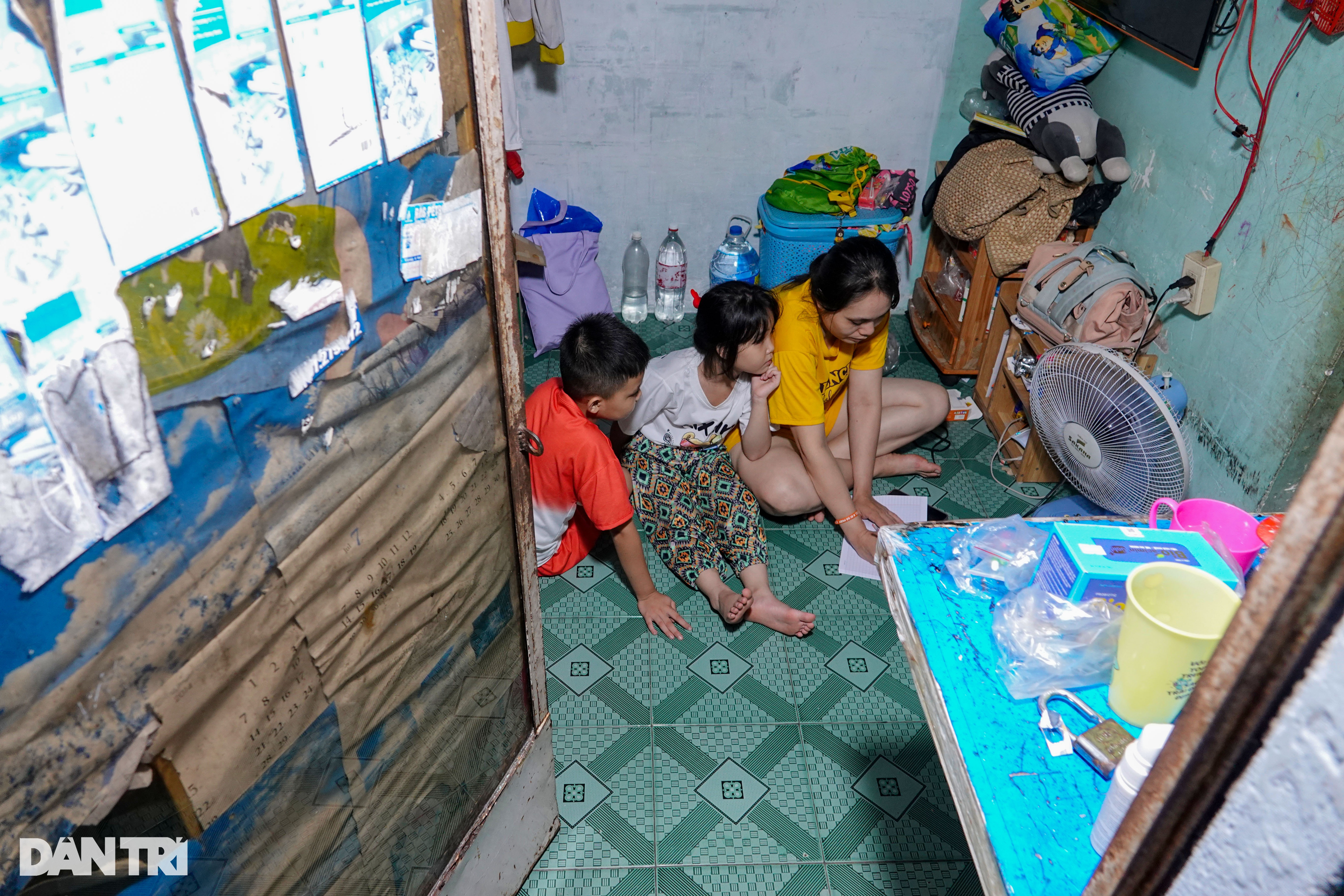 Học phí 1 đồng, phụ thu 10 đồng: Biến tướng lạm thu giống tham nhũng vặt - 7 Học phí 1 đồng, phụ thu 10 đồng: Biến tướng lạm thu giống tham nhũng vặt - 7