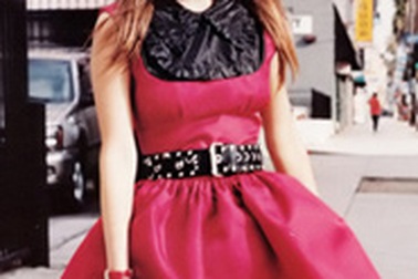 Rachel Bilson cũng thiết kế thời trang