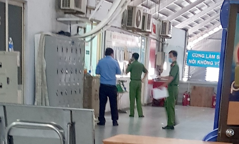 Trưởng ban quản lý chợ Kim Biên nghi bị đâm chết tại phòng làm việc - 1 Trưởng ban quản lý chợ Kim Biên nghi bị đâm chết tại phòng làm việc - 1