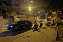 Nữ tài xế taxi công nghệ ở TPHCM tông loạt xe máy, nhiều người bị thương