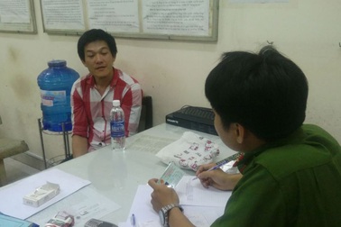 Cảnh sát cơ động bắt giữ đối tượng bán thuốc lắc cho quán bar