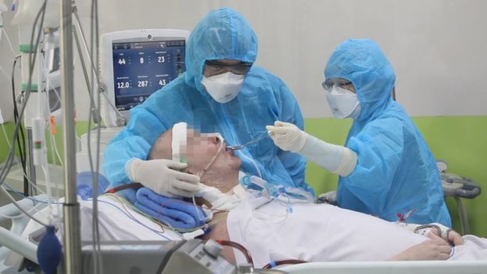 Phi công Anh kể hành trình ngoạn mục vượt qua cửa tử tại Việt Nam - 2 Phi công Anh kể hành trình ngoạn mục vượt qua cửa tử tại Việt Nam - 2
