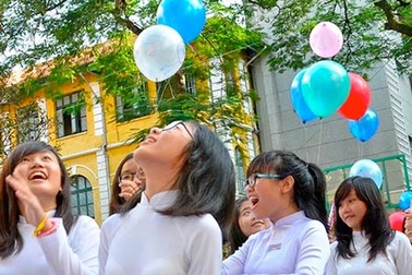 Cảnh giác trẻ chơi bóng bay!