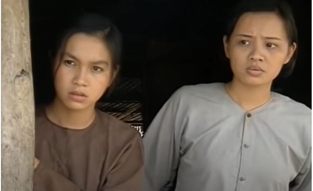 Út Trong Đất phương Nam hiếm hoi lộ diện, khoe dáng với áo dài trên phố - 1 Út Trong Đất phương Nam hiếm hoi lộ diện, khoe dáng với áo dài trên phố - 1